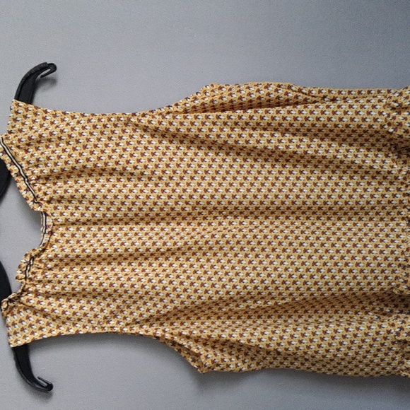 Max Studio Ruffle Trim Top - Picture 4 of 6